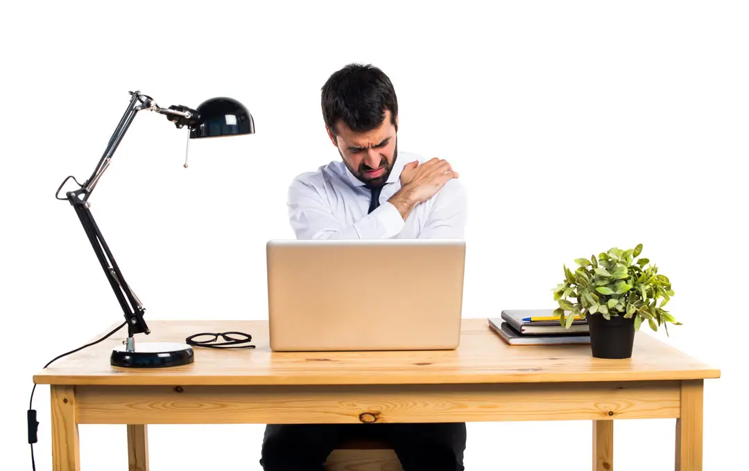 ماساژ درمانی برای درد شانه و کتف ها 