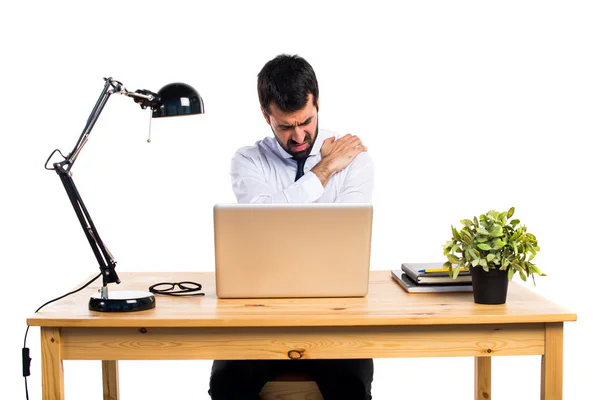 ماساژ درمانی برای درد شانه